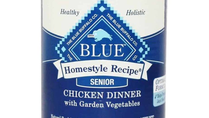 Blue Buffalo Homestyle Recipe Senior Chicken Dinner with Garden Vegetables Canned Dog Food Review