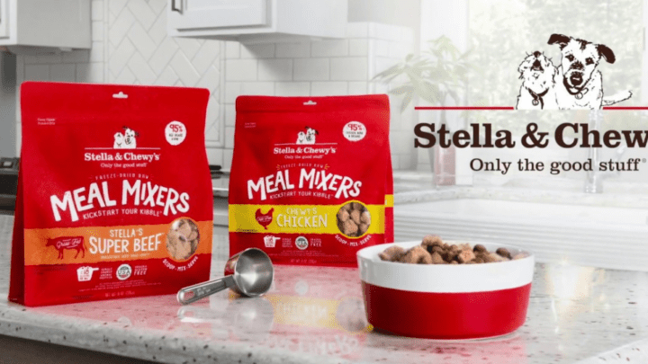 Stella & Chewy’s Chicken Meal Mixers Freeze-Dried Raw Dog Food Topper Review